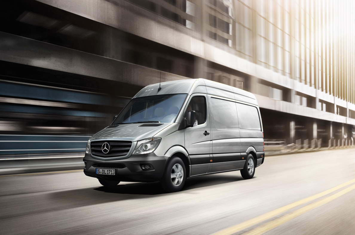 Mercedes Benz Sprinter Mercedes-Benz y Autoland inauguran nueva vitrina en Bogotá