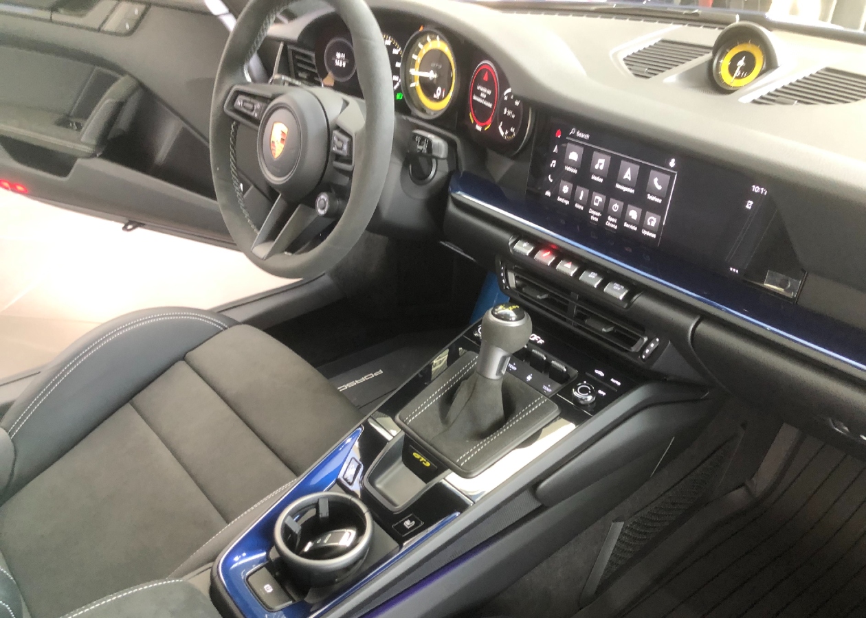 Porsche 911 GT3 interior lat - Autodigital