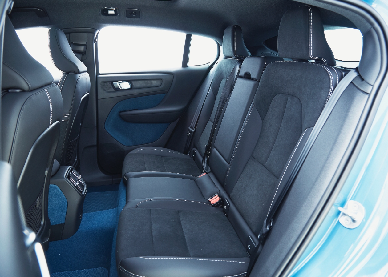 Volvo C40 silla tras Autodigital Volvo C40 Recharge, nuevo competidor de los eléctricos premium