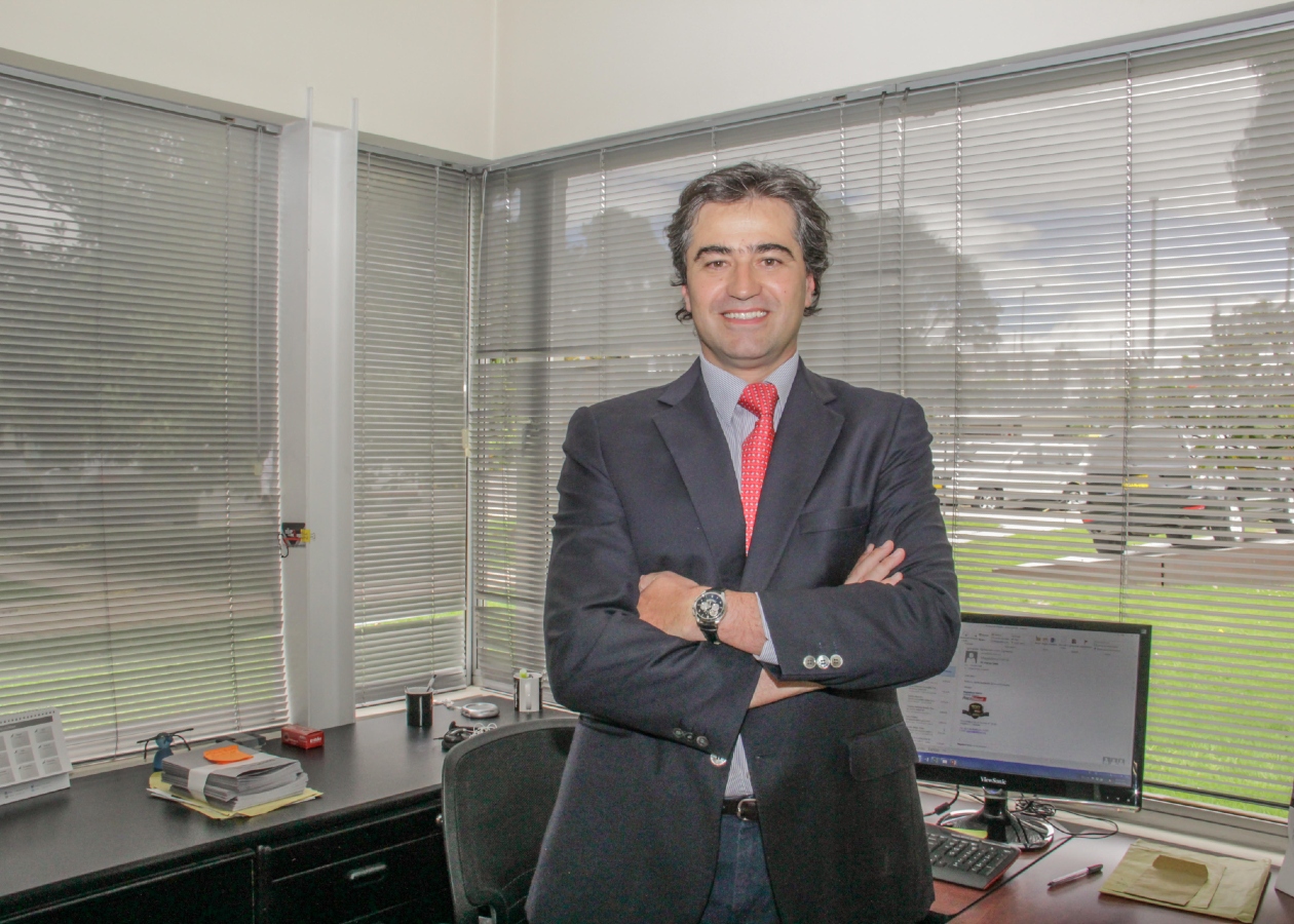 HINO Andres Perez Autodigital HINO cumple 30 años en el mercado colombiano de camiones