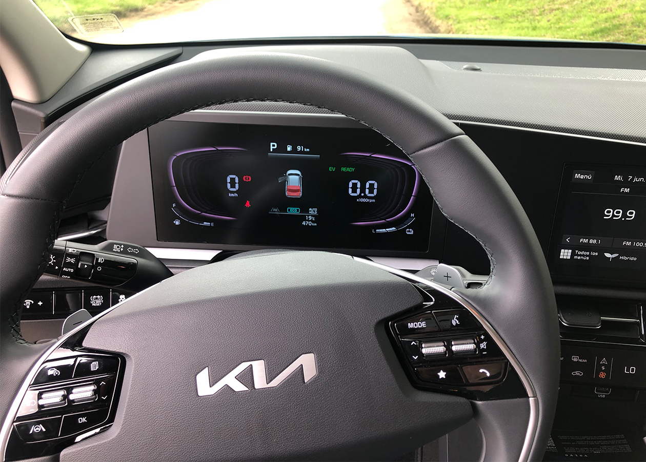 Kia Niro mandos timon Autodigital Kia Niro 2024, prueba de manejo a un híbrido sorprendente
