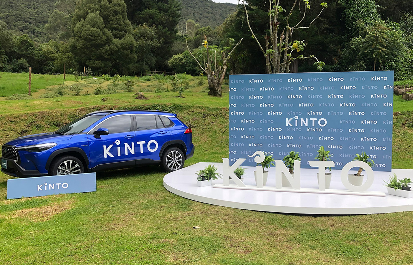 Toyota presenta Kinto, su nueva aplicación de servicios de movilidad que permite alquilar vehículos durante periodos de horas, días o meses.