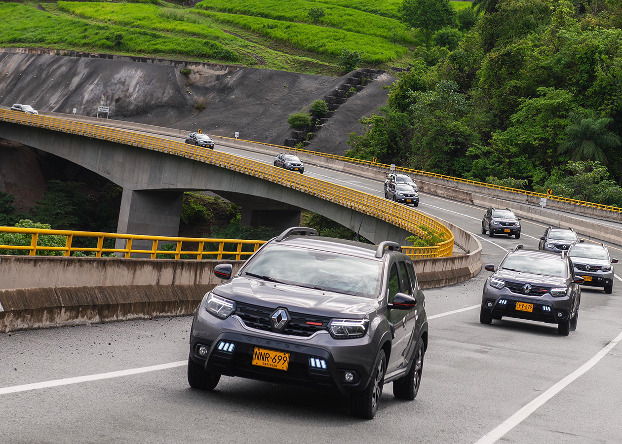 Renault Duster caravana Autodigital El Auto Más Vendido en Colombia en 2024: Mazda CX-30