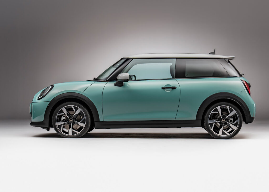 El nuevo MINI Cooper de tres puertas ya está en Colombia - Autodigital