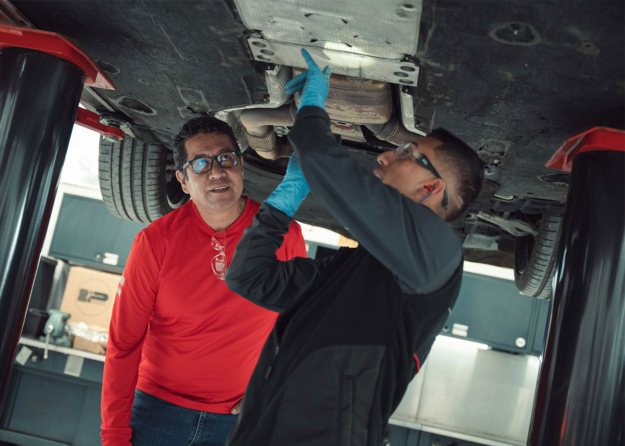 Técnico Porsche Por un Día: Pasión y Precisión Alemana en Detalle 5 Porsche tecnico por un dia 3 Autodigital Técnico Porsche Por un Día: Pasión y Precisión Alemana en Detalle