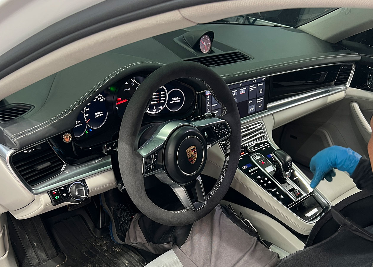 Técnico Porsche Por un Día: Pasión y Precisión Alemana en Detalle 6 Porsche