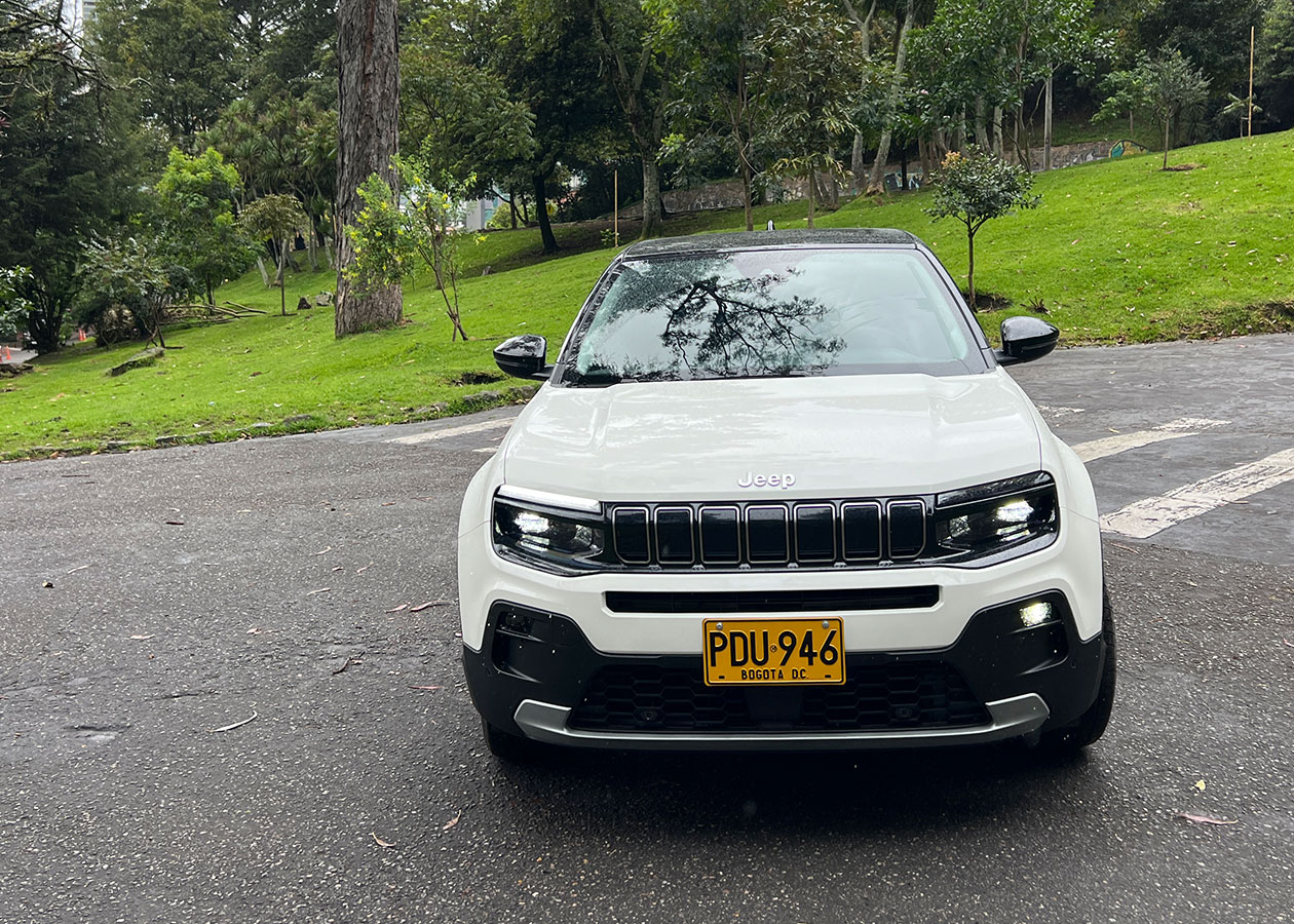 Jeep Avenger 2025: 10 ventajas de sus versiones a combustión y electrificadas en Colombia 8 Jeep Avenger front Autodigital Jeep Avenger 2025: 10 ventajas de sus versiones a combustión y electrificadas en Colombia