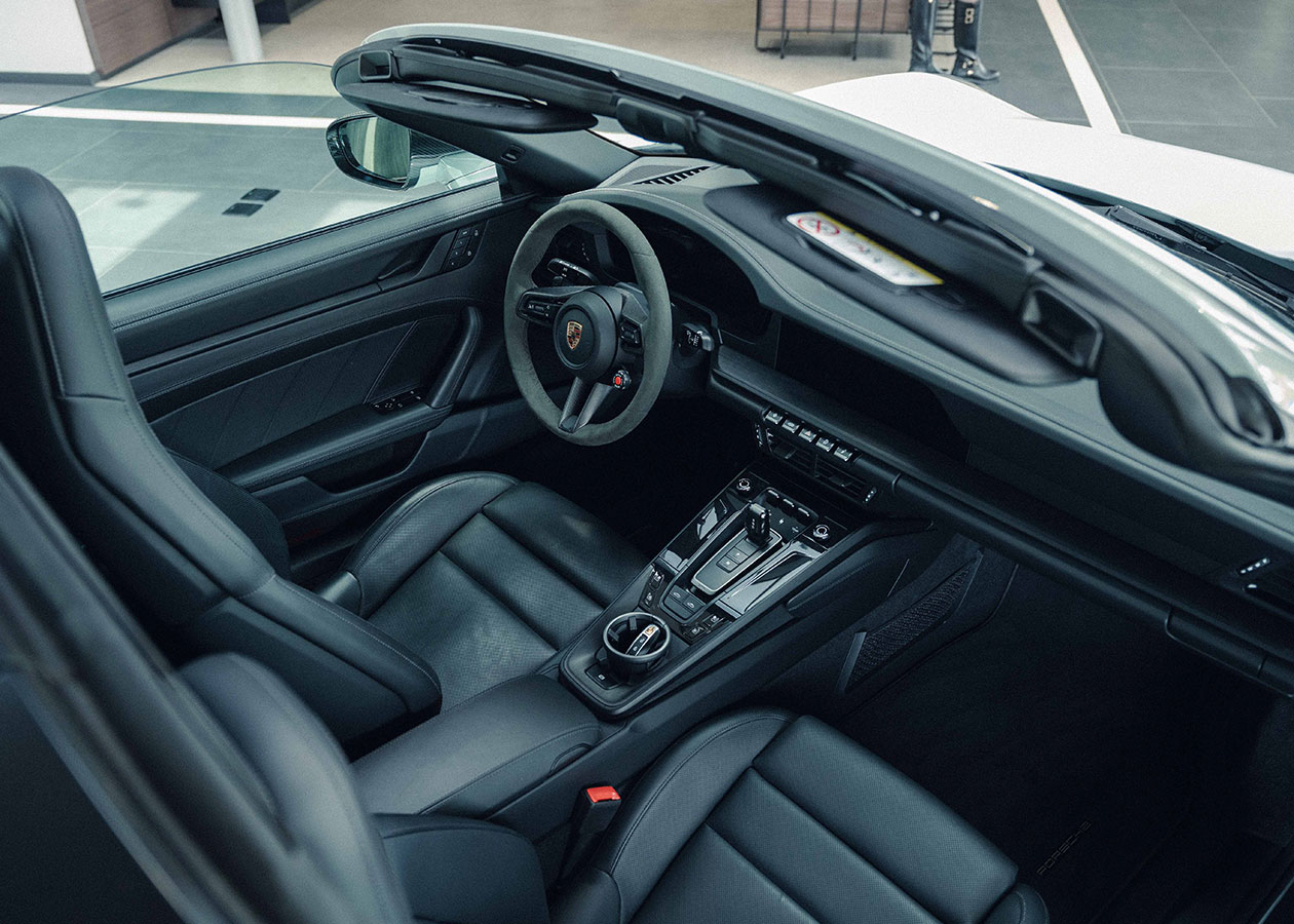 Porsche 911 Carrera GTS híbrido: potencia y eficiencia en Colombia 7 Porsche 911 int Autodigital Porsche 911 Carrera GTS híbrido: potencia y eficiencia en Colombia