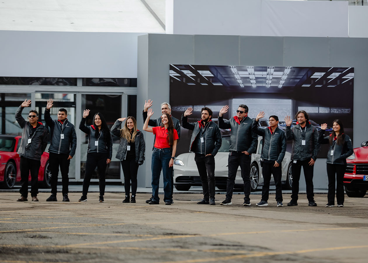 Porsche World Road Show 2025: potencia eléctrica en Colombia 8 Porsche world tour EQUIPO Autodigital Porsche World Road Show 2025: potencia eléctrica en Colombia