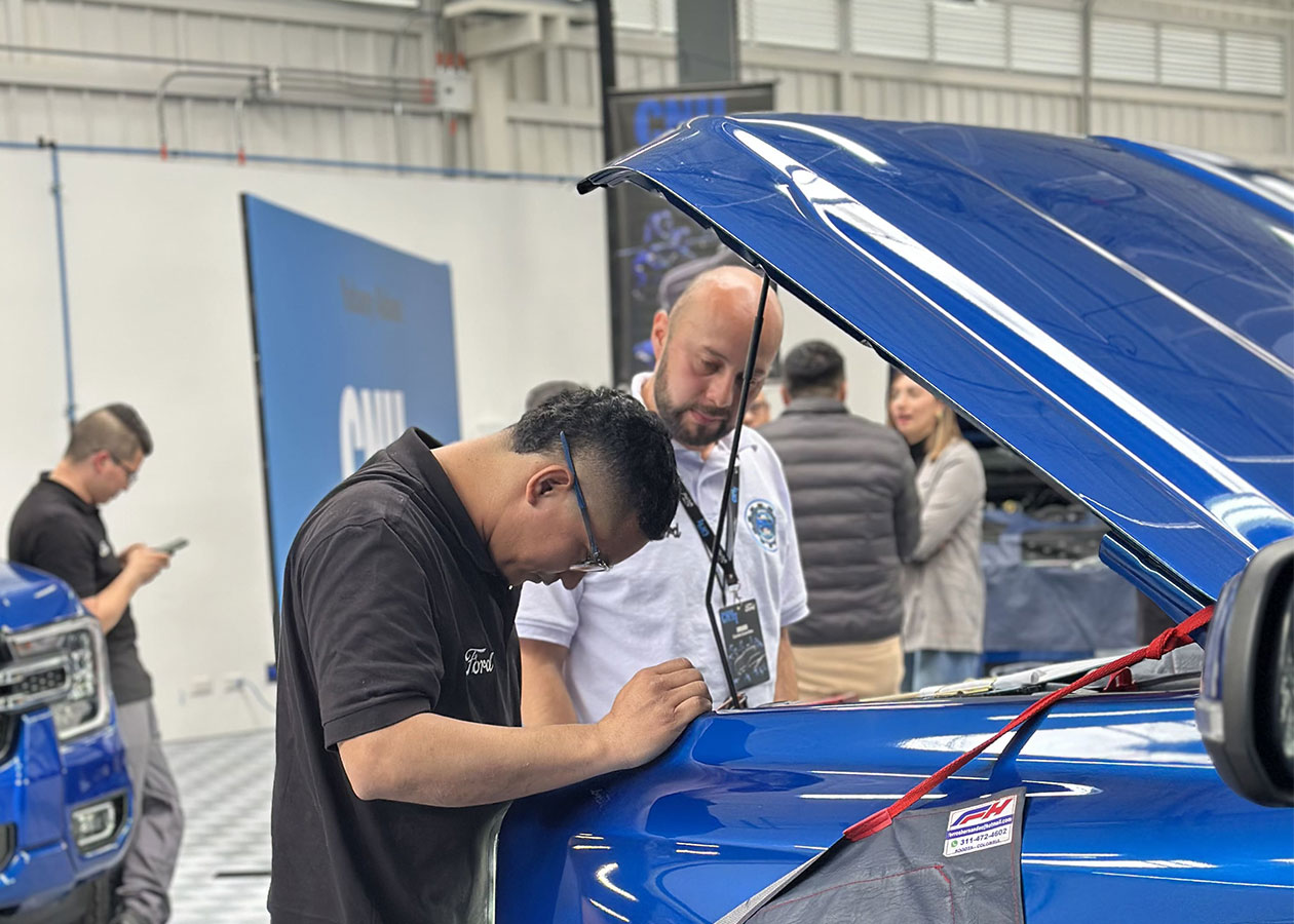 Ford impulsa su red con el Concurso Técnico 2025