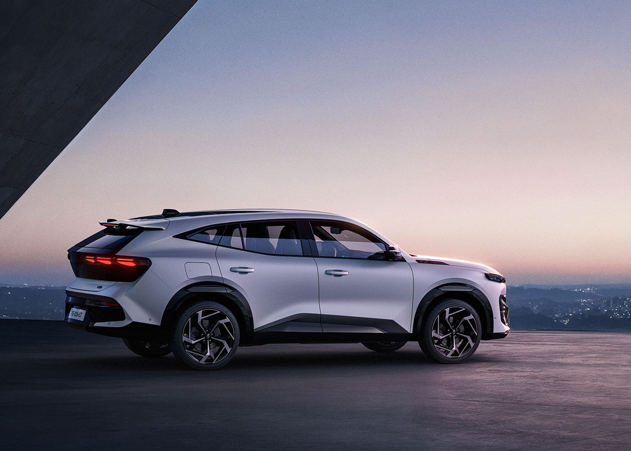 Renault Filante: innovación y potencia híbrida E-Tech 6 Renault Filante lateral Autodigital Renault Filante: innovación y potencia híbrida E-Tech