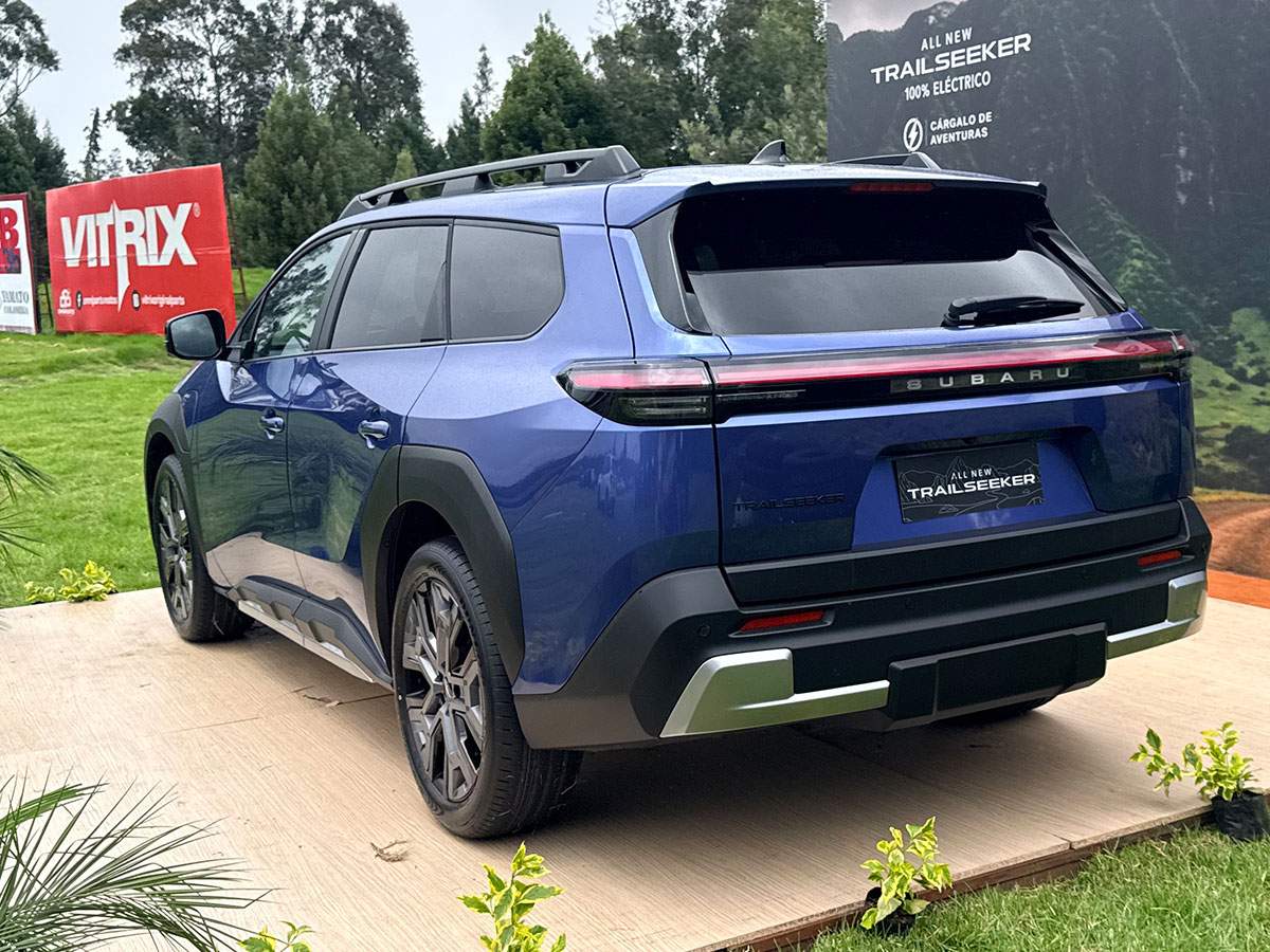 Subaru Trailseeker: primer eléctrico con ADN off-road 6 Subaru Trailseeker cola Autodigital Subaru Trailseeker: primer eléctrico con ADN off-road