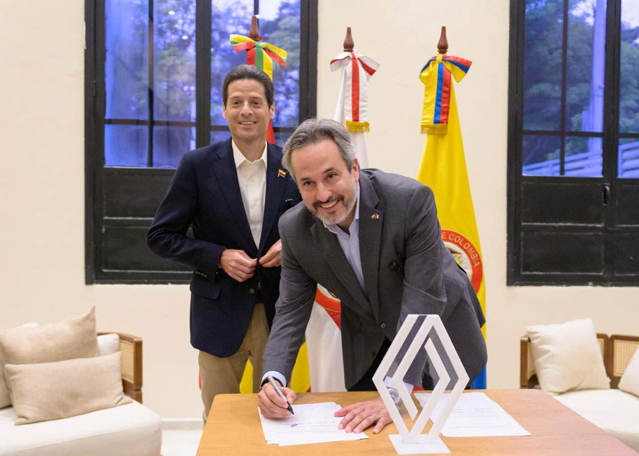 Renault y Gobierno colombiano proyectan fabricar autos de nueva generación 3 Renault firma acuerdo Autodigital Renault y Gobierno colombiano proyectan fabricar autos de nueva generación