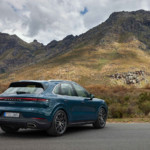 732599321 Porsche Cayenne 2024, evolución en lujo, tecnología y atributos todoterreno