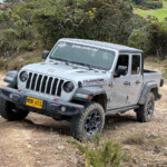 3764147 Jeep Gladiator: Prueba de Manejo, Desempeño y Versatilidad en Terreno Extremo