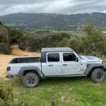 3551975928 Jeep Gladiator: Prueba de Manejo, Desempeño y Versatilidad en Terreno Extremo