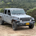 2005967506 Jeep Gladiator: Prueba de Manejo, Desempeño y Versatilidad en Terreno Extremo