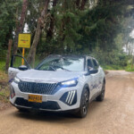 3743925752 Peugeot 2008 Híbrido: poder, diseño y eficiencia