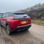 4146075969 Peugeot 2008 Híbrido: poder, diseño y eficiencia