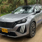 2546425989 Peugeot 2008 Híbrido: poder, diseño y eficiencia