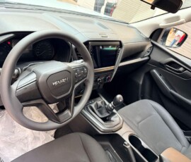 110189748 Isuzu estrena 'Héroes del Orinoco' y su pickup cabina sencilla 2027