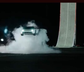 2597312702 Tesla Roadster, el auto volador de Elon Musk
