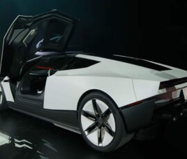 637391904 Tesla Roadster, el auto volador de Elon Musk